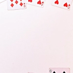 Мини-игры в онлайн-казино на экране смартфона и компьютера